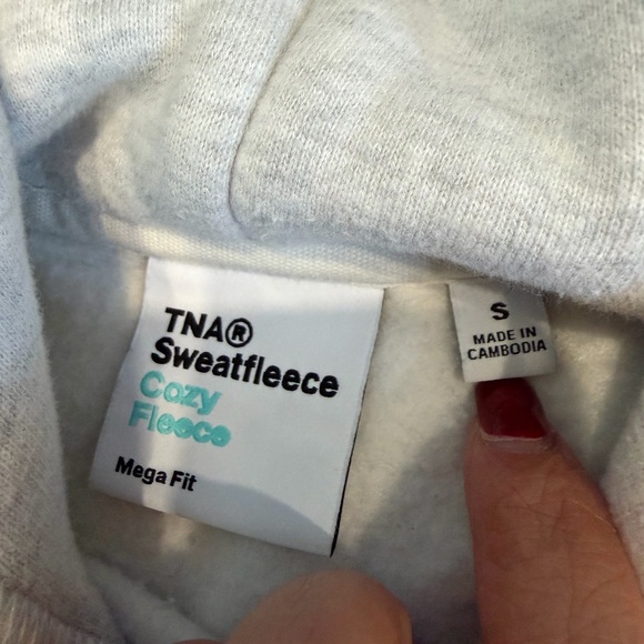 Aritzia TNA Mega Raglan Hoodie and Mega Sweatpants SET - Picture 5 of 6